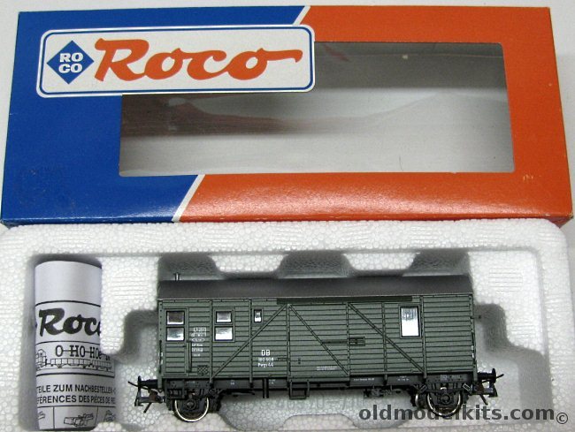 Roco HO DB Round Roof Combine/Freight Car - HO Scale Train, 46971 plastic model kit